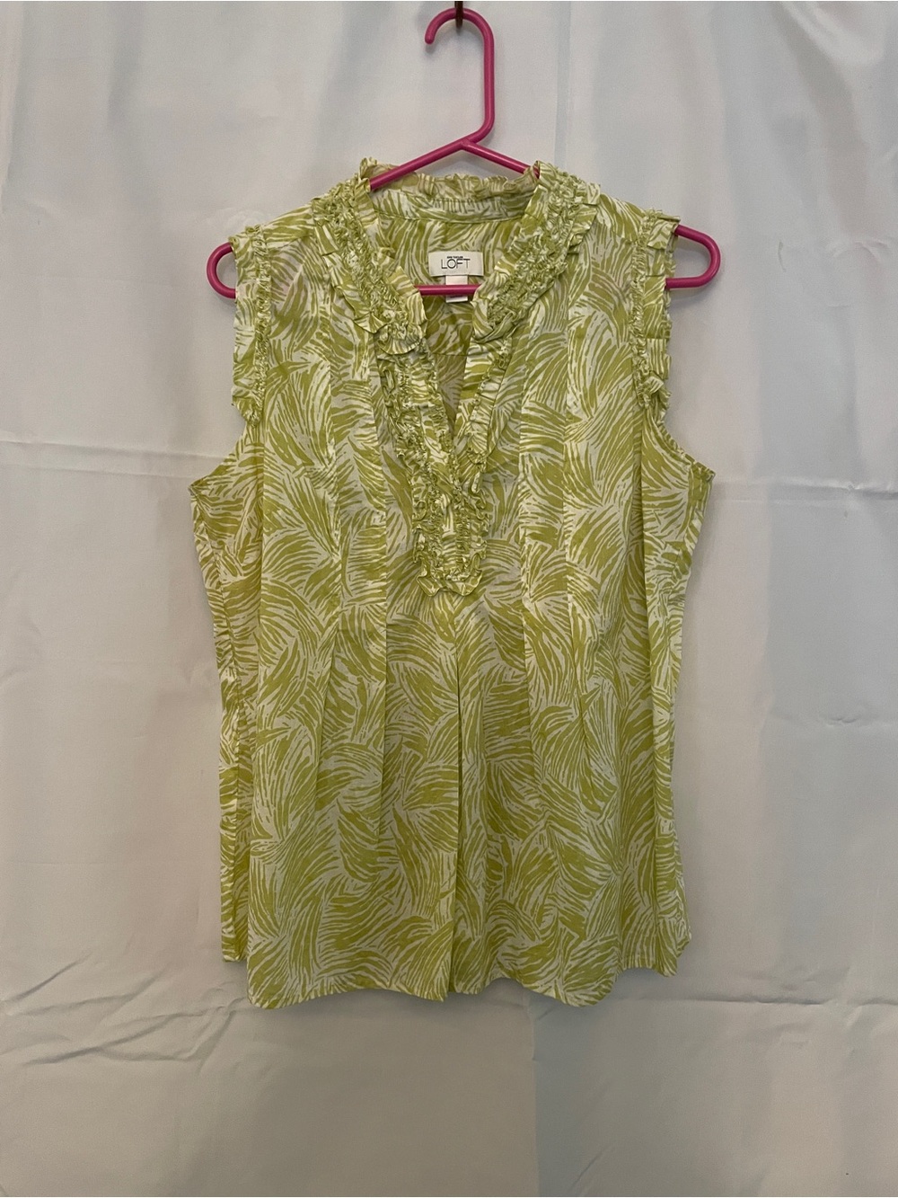 LOFT Green and White Leaf Print Ruffle V-Neck Sleeveless Top